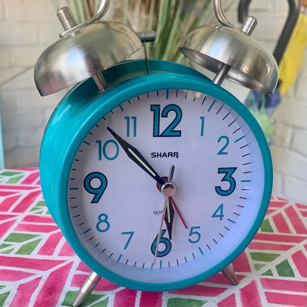 Sharp Alarm Clock - Picture 4 of 7